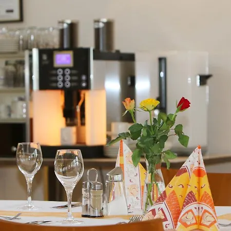 Otel Tagungshaus Schoenenberg 2*